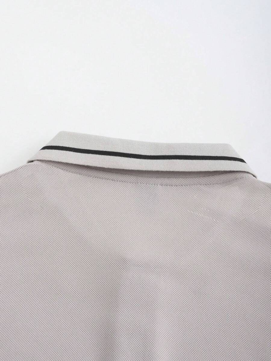 POLO ÉLÉGANT POUR LES JOURNÉES D'ÉTÉ AU TRAVAIL
