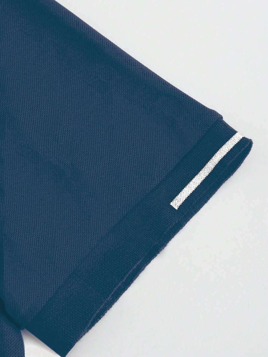 POLO ÉLÉGANT POUR LES JOURNÉES D'ÉTÉ AU TRAVAIL