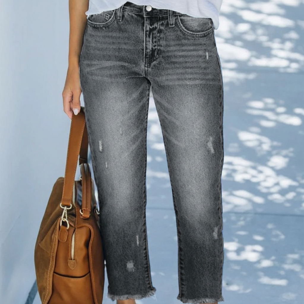 Lola · Jean droit court rétro pour femme